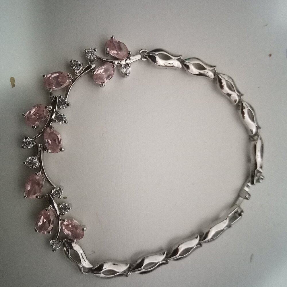 Women's Bracelet with pink and clear stones